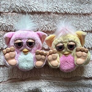 2005 Hasbro Rare Baby Furby - Pink & Yellow